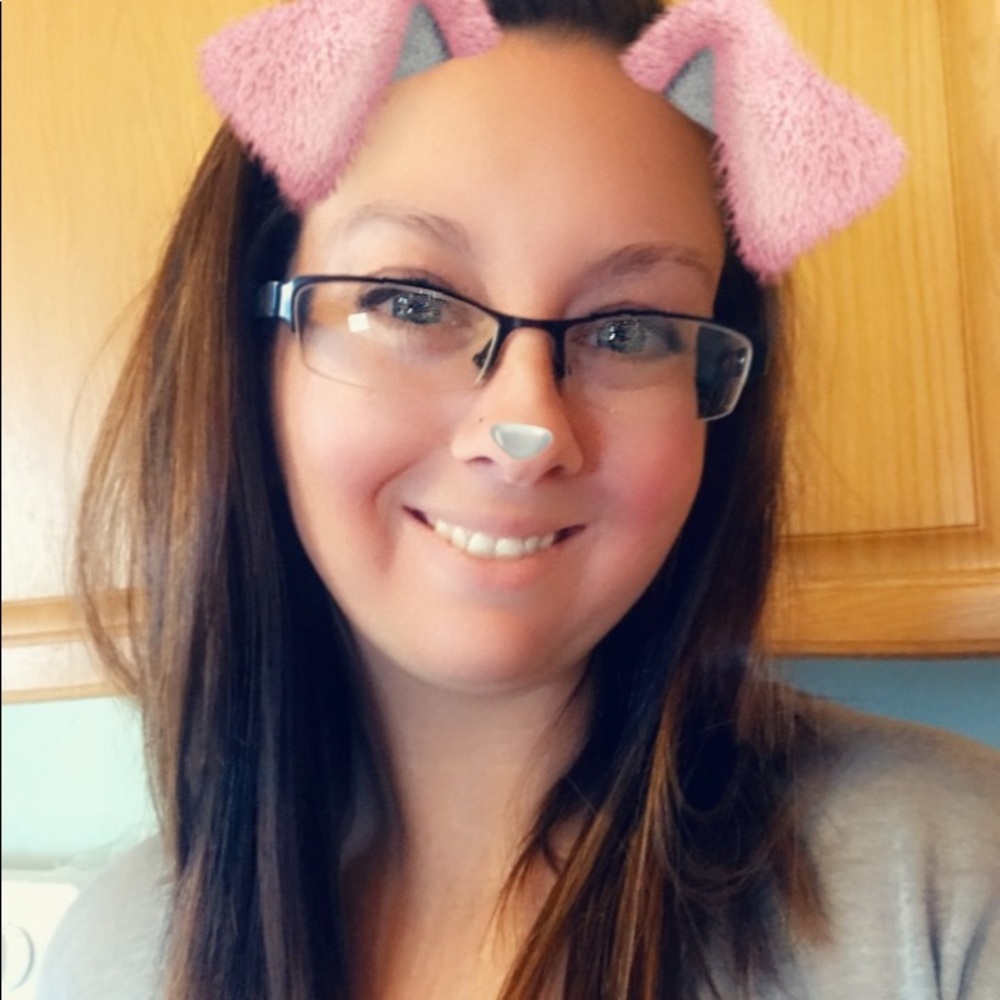 Meet your Posher, Danielle